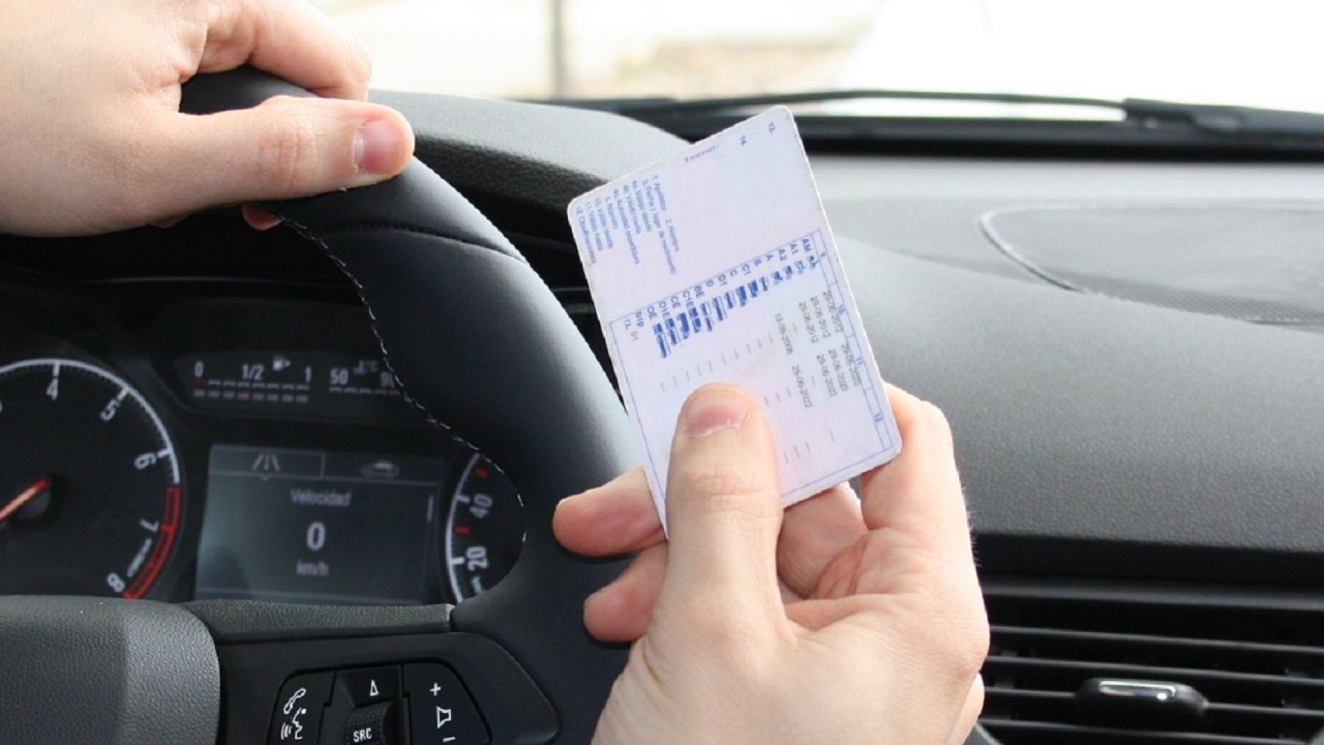 Cómo recuperar los 15 puntos del carnet de conducir